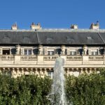Dans les jardins du Palais Royal