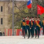 Retour en fanfare de la faucille et du marteau à Moscou